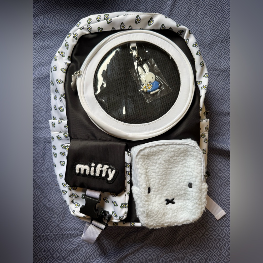 Miffy Black/White 15” Multi-pocket Backpack w/collectible Pin-NWT